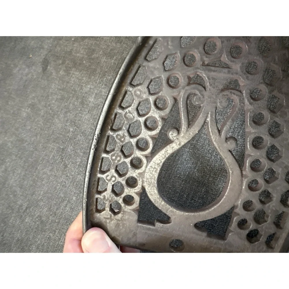 Antique/Vintage Sad Iron Trivet Rustic Primitive Footed Cast Iron Ironing Trivet